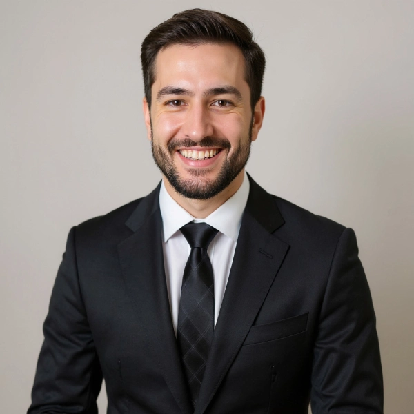 Professionelles Bewerbungsfoto nach TrueCV Optimierung